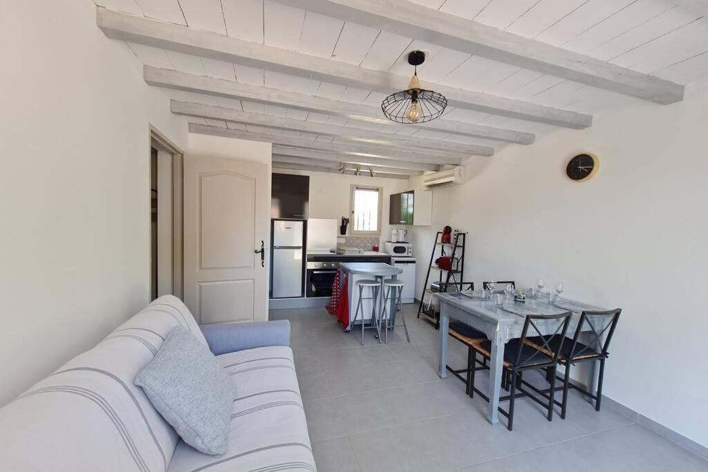 Appart Cosy Avec Son Exterieur Chaleureux,Piscine Et Parking Prive Fontvieille Eksteriør bilde